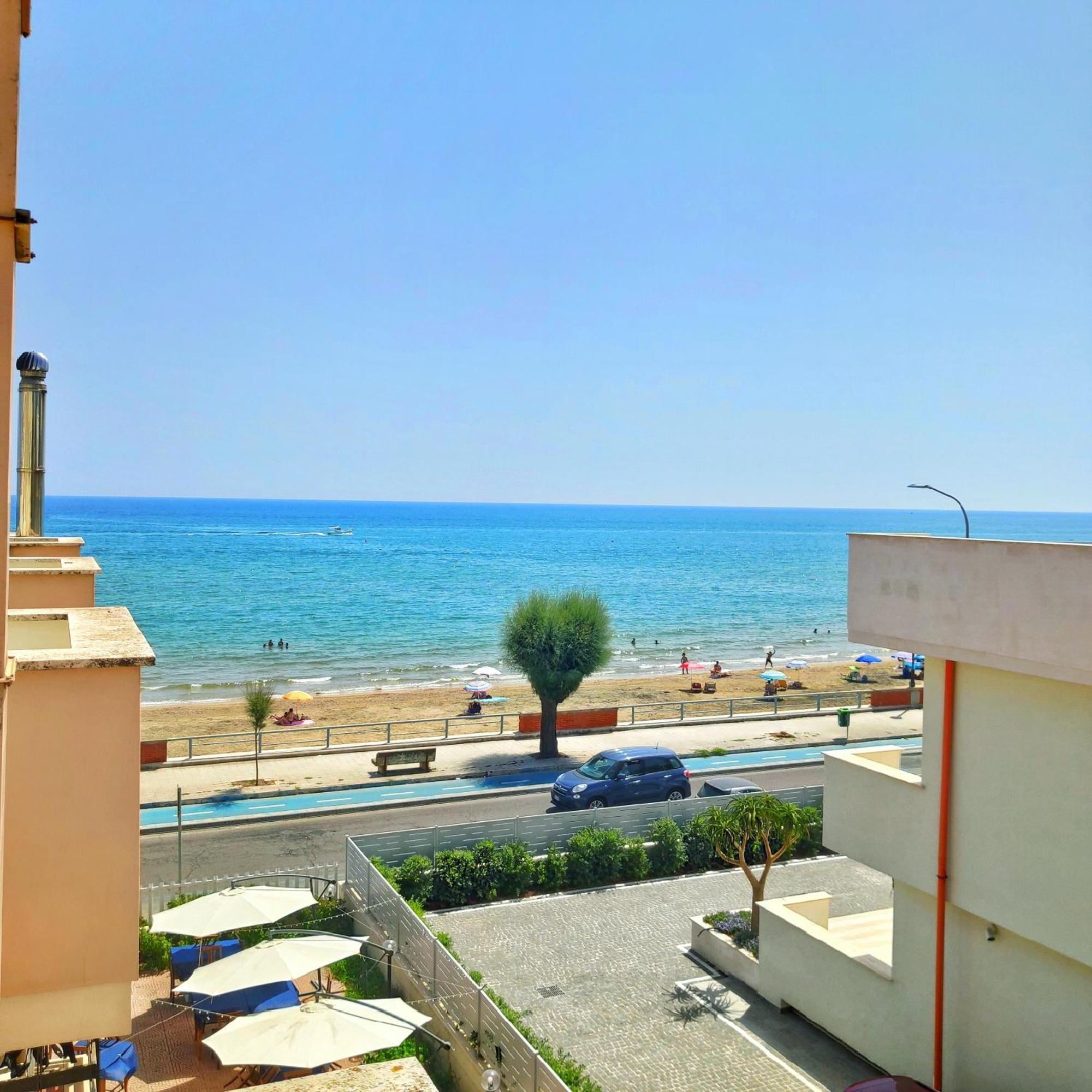 Piccolo Hotel Terracina Exterior foto
